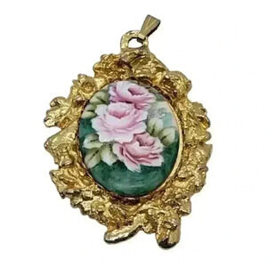 Vtg Pendant Hand Painted Porcelain Roses 14k Gold Nugget plated Frame Necklace